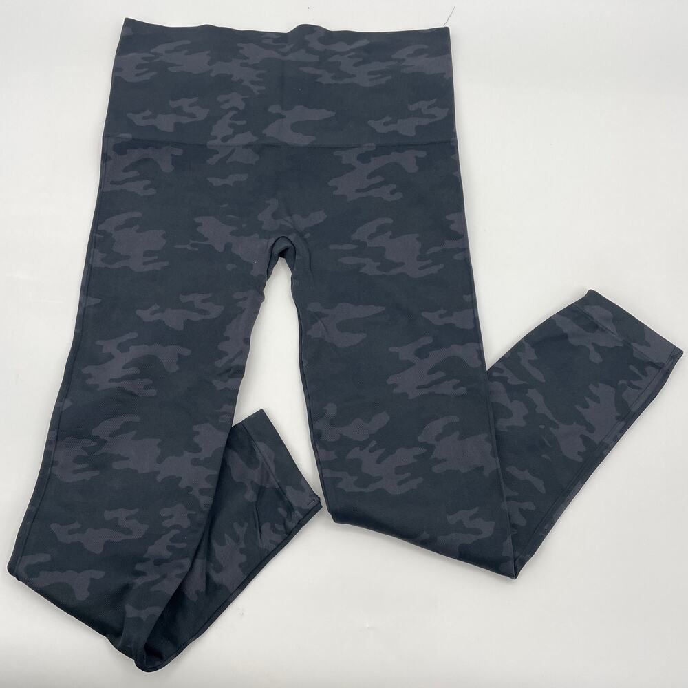 SPANX Seamless Camo Leggings Size XL Black Grey High Waist Cropped Dark Color